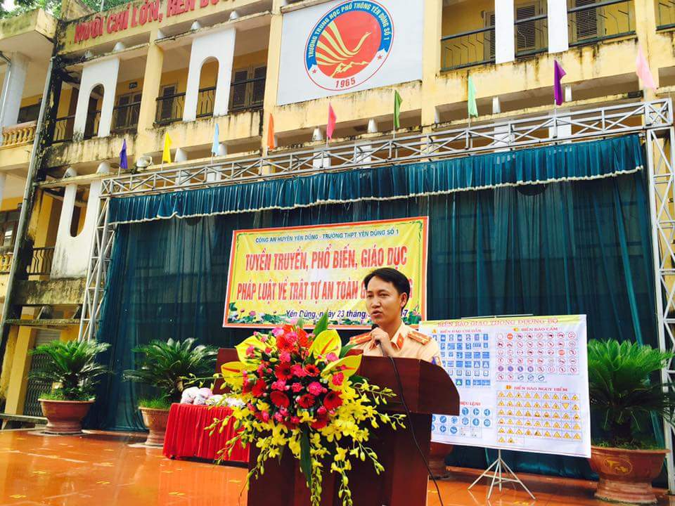 Tuyên truyền - Phổ biến - Giáo dục pháp luật về trật tự An toàn giao thông
